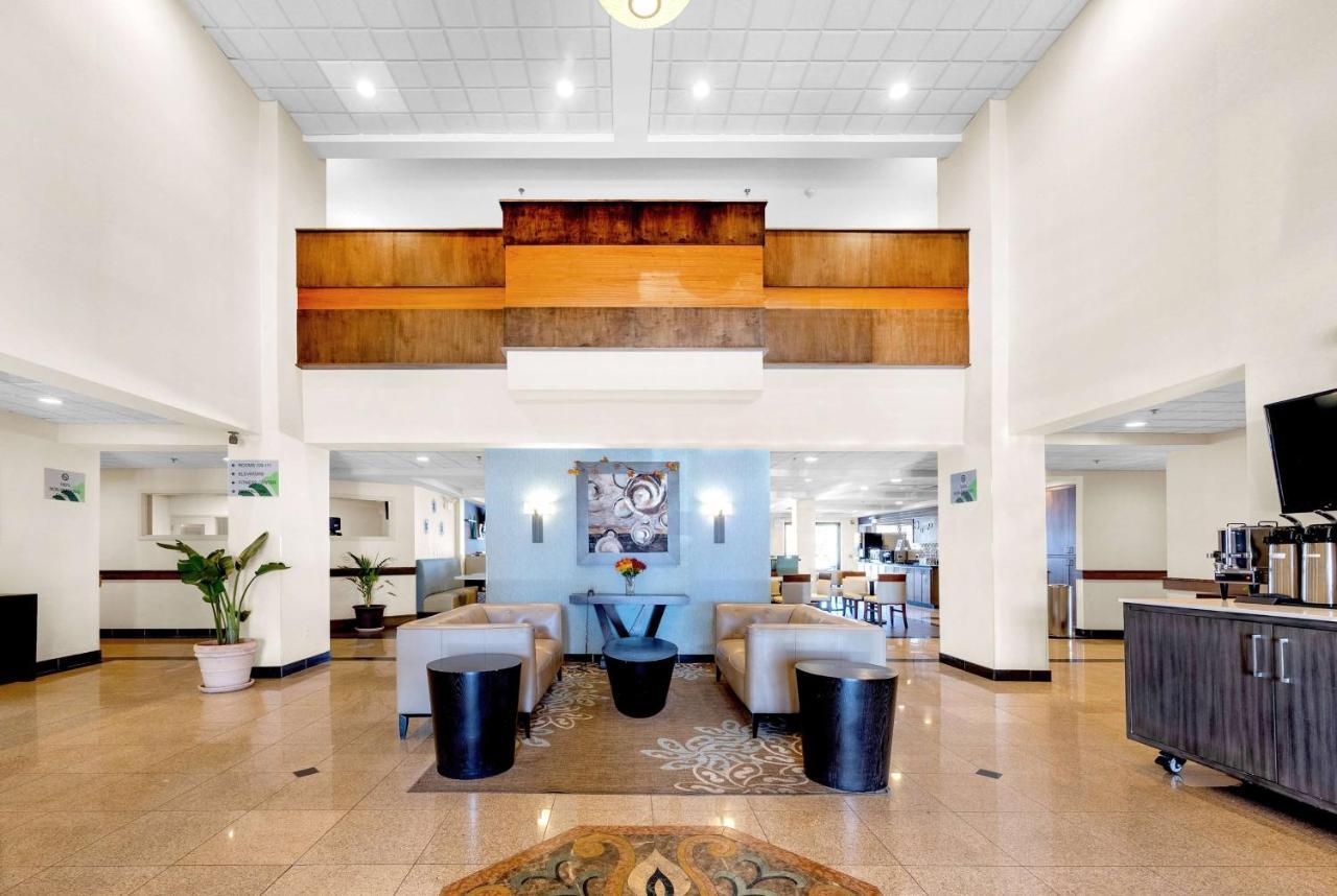 Hotel Wingate by Wyndham Schaumburg Exterior foto