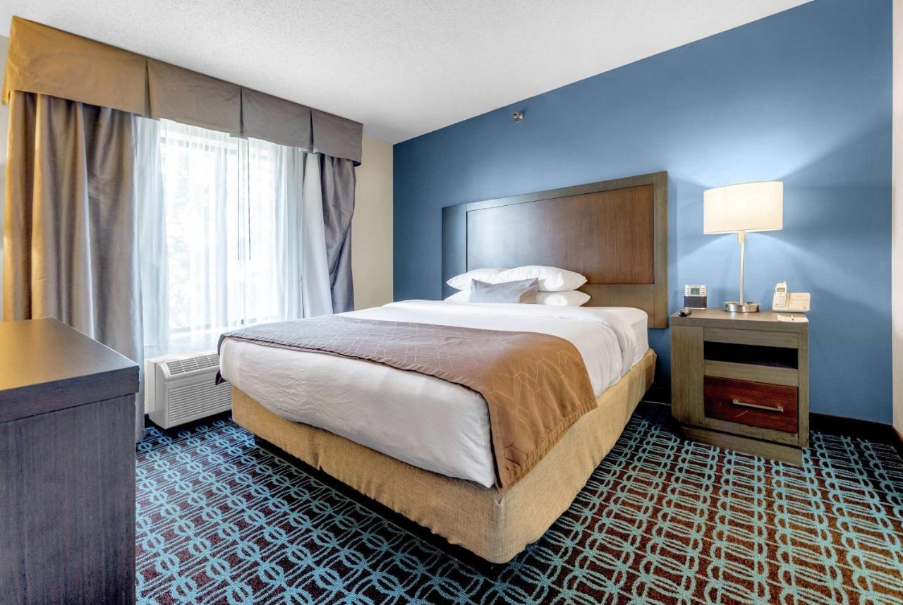 Hotel Wingate by Wyndham Schaumburg Exterior foto